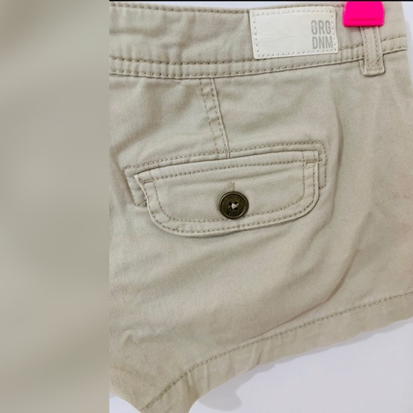 Garage Khaki Soft Beige Shorts - Picture 5 of 5
